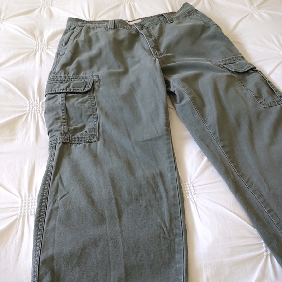 Northwest Territory khaki green cargo pants. Size 36W×30L - Picture 9 of 17